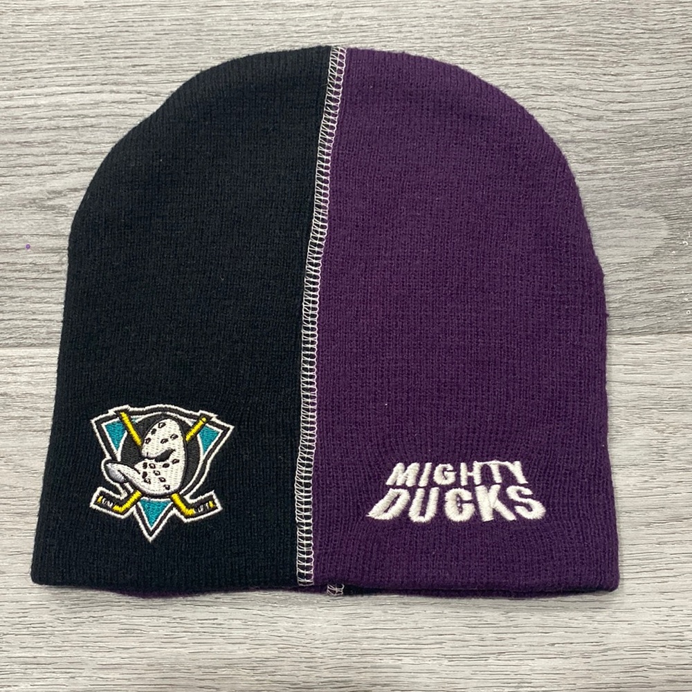 MIGHTY DUCKS BEANIE